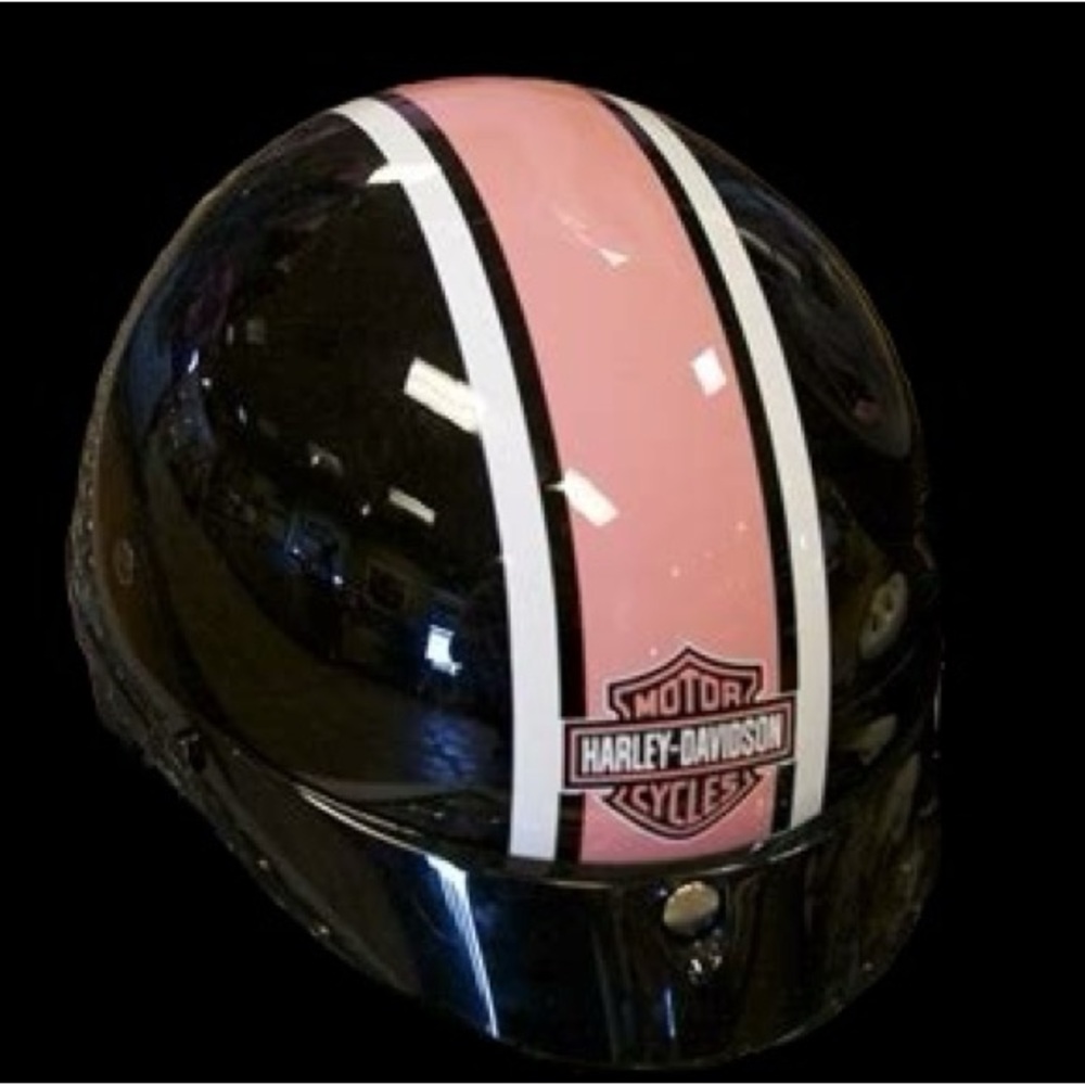 (ISO) Harley-Davidson Black and Pink Helmet. Want!